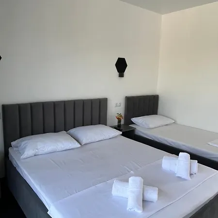 Alliance New 2025 -breakfast And Pool Included Hotel *