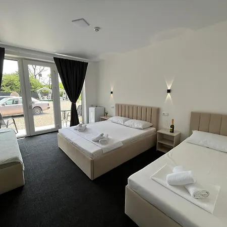 Hotel Alliance New 2025 -breakfast And Pool Included *