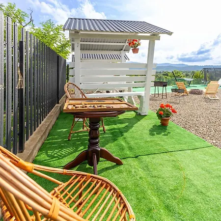 Alliance New 2025 -breakfast And Pool Included Hotel