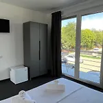 Alliance New 2025 -breakfast And Pool Included