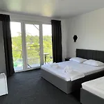 Hotel Alliance New 2025 -breakfast And Pool Included Solotvyno