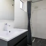 Hotel Alliance New 2025 -breakfast And Pool Included *