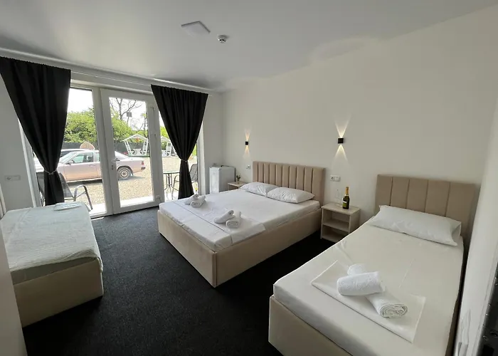 Hotel Alliance New 2025 -breakfast And Pool Included *